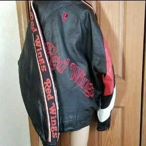 DETROIT RED WINGS Y2K SPELLOUT LEATHER JACKET XL